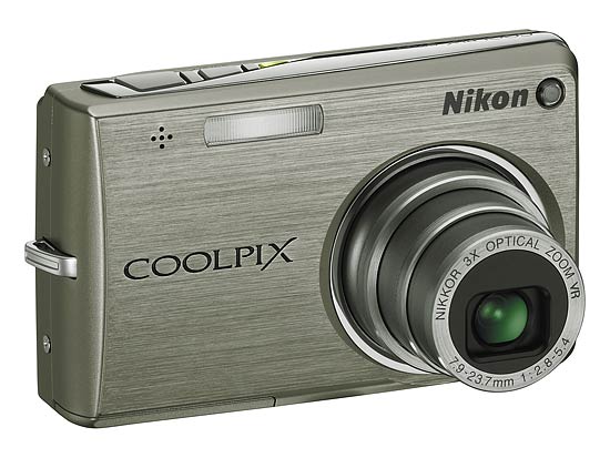 Nikon Coolpix S700 Digital Camera