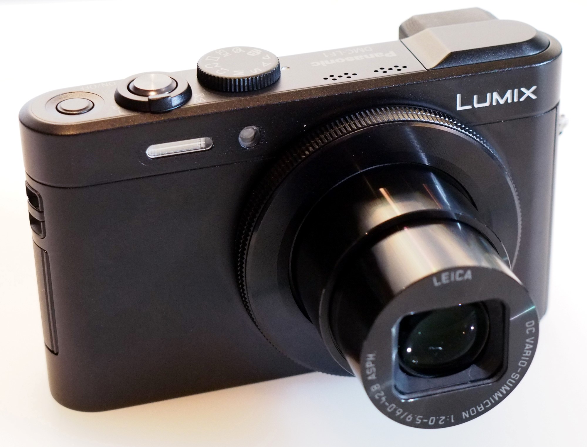 Panasonic Lumix DMC-LF1 Digital Camera